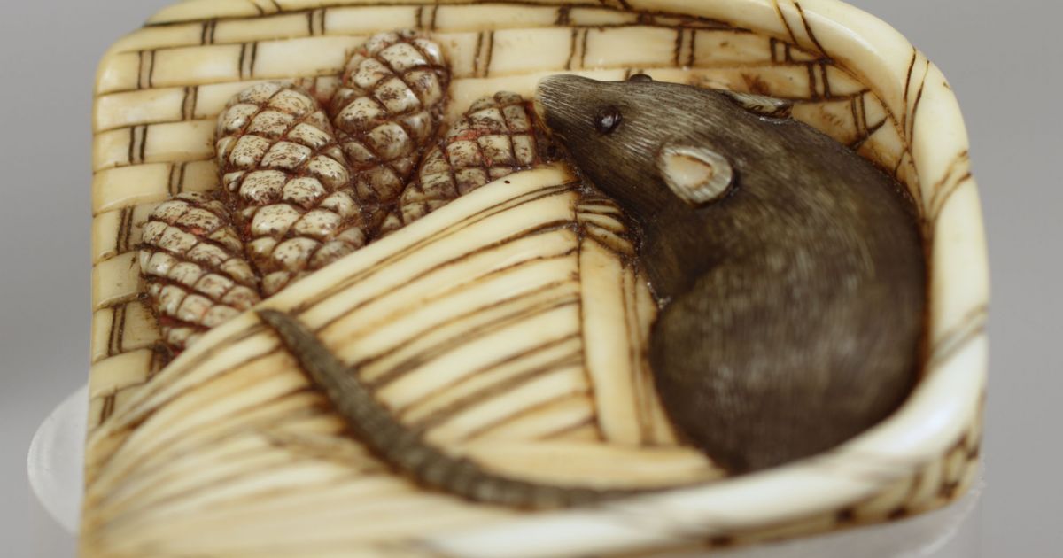 Rat in Rice Basket Netsuke